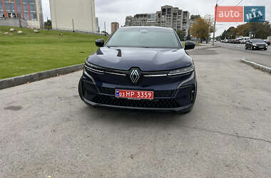 Позашляховик / Кросовер Renault Megane E-Tech Electric 2022 в 