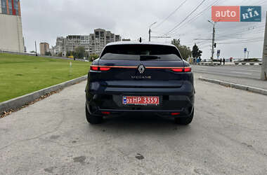 Позашляховик / Кросовер Renault Megane E-Tech Electric 2022 в 