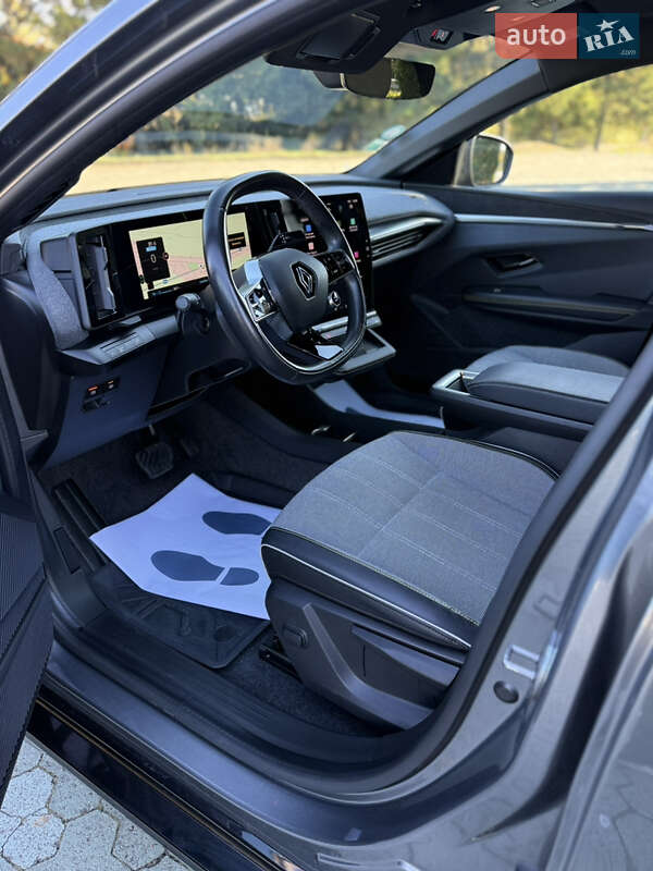 Позашляховик / Кросовер Renault Megane E-Tech Electric 2023 в Дубні фото 63 Позашляховик / Кросовер Renault Megane E-Tech Electric 2023 в Дубні