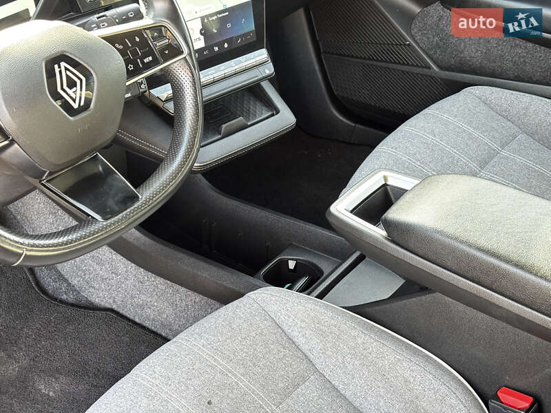 Внедорожник / Кроссовер Renault Megane E-Tech Electric 2022 в Львове фото 45 Внедорожник / Кроссовер Renault Megane E-Tech Electric 2022 в Львове