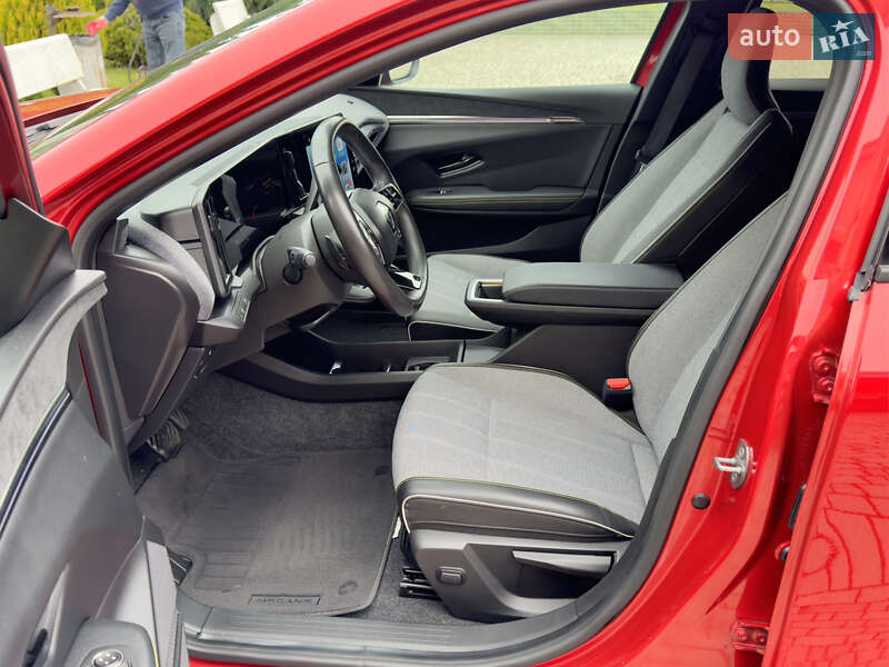 Позашляховик / Кросовер Renault Megane E-Tech Electric 2023 в Самборі фото 54 Позашляховик / Кросовер Renault Megane E-Tech Electric 2023 в Самборі