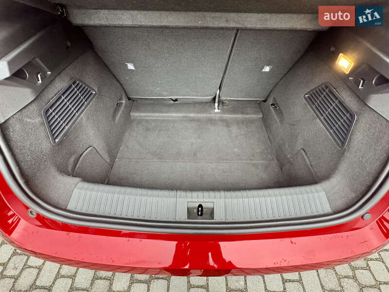 Позашляховик / Кросовер Renault Megane E-Tech Electric 2023 в Самборі фото 155 Позашляховик / Кросовер Renault Megane E-Tech Electric 2023 в Самборі