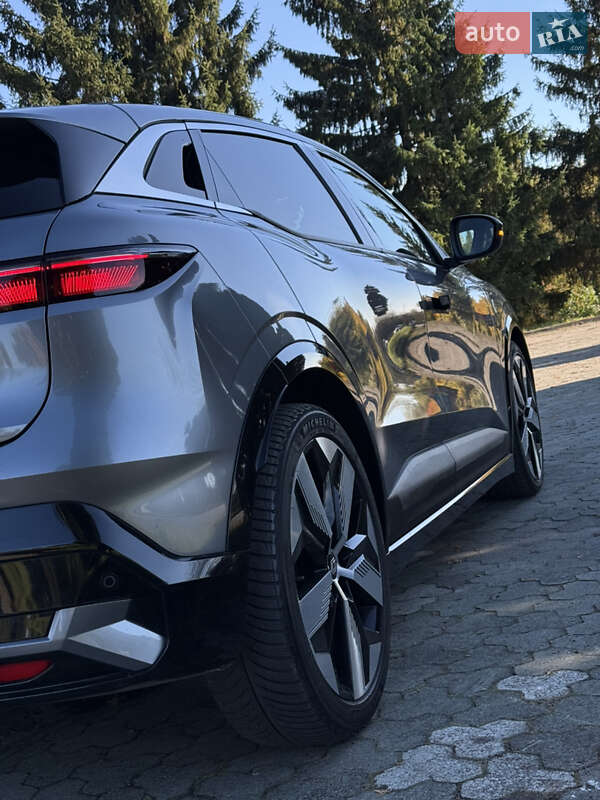 Внедорожник / Кроссовер Renault Megane E-Tech Electric 2023 в Дубно фото 24 Внедорожник / Кроссовер Renault Megane E-Tech Electric 2023 в Дубно