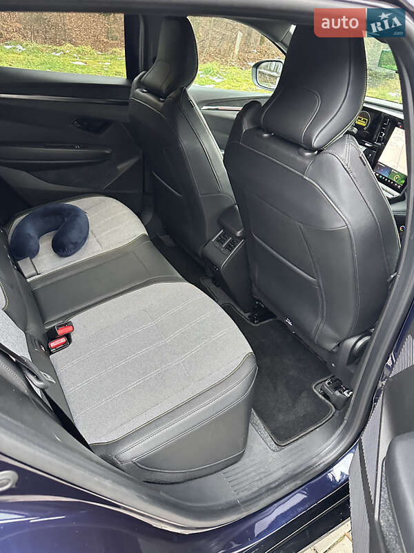 Позашляховик / Кросовер Renault Megane E-Tech Electric 2022 в Долині