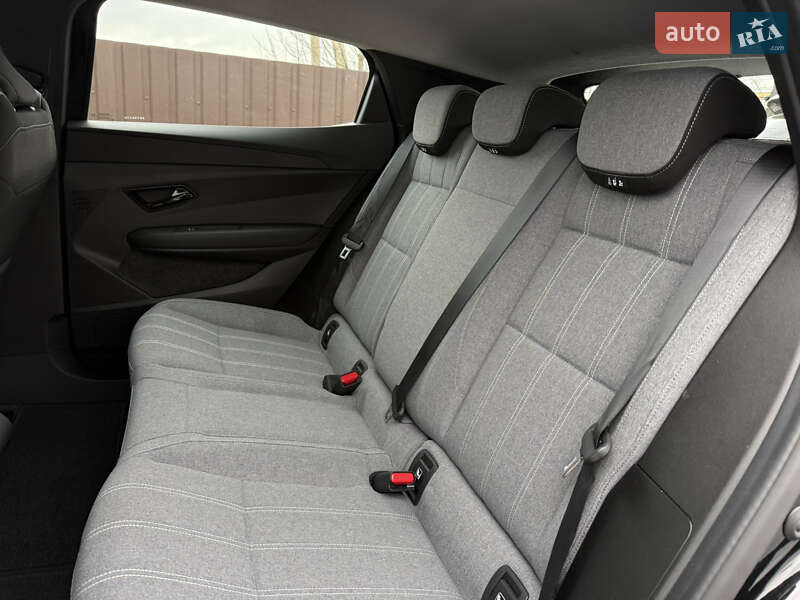 Внедорожник / Кроссовер Renault Megane E-Tech Electric 2022 в Виннице фото 21 Внедорожник / Кроссовер Renault Megane E-Tech Electric 2022 в Виннице