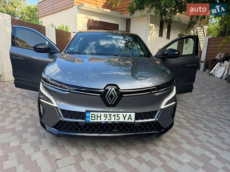 2022 Renault Megane-E-Tech-Electric, VIN VF1RCB00968398568:plate — фото 1 (autoria)