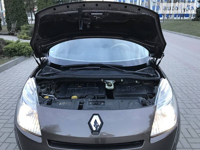 Універсал Renault Megane Scenic 2010 в Тернополі