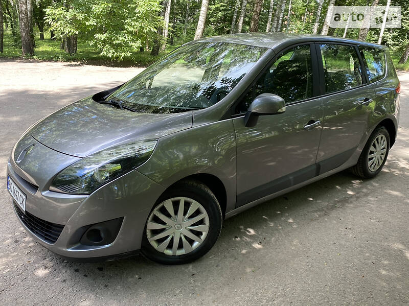 Мінівен Renault Megane Scenic 2009 в 