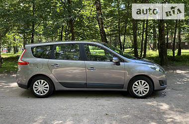 Мінівен Renault Megane Scenic 2009 в 