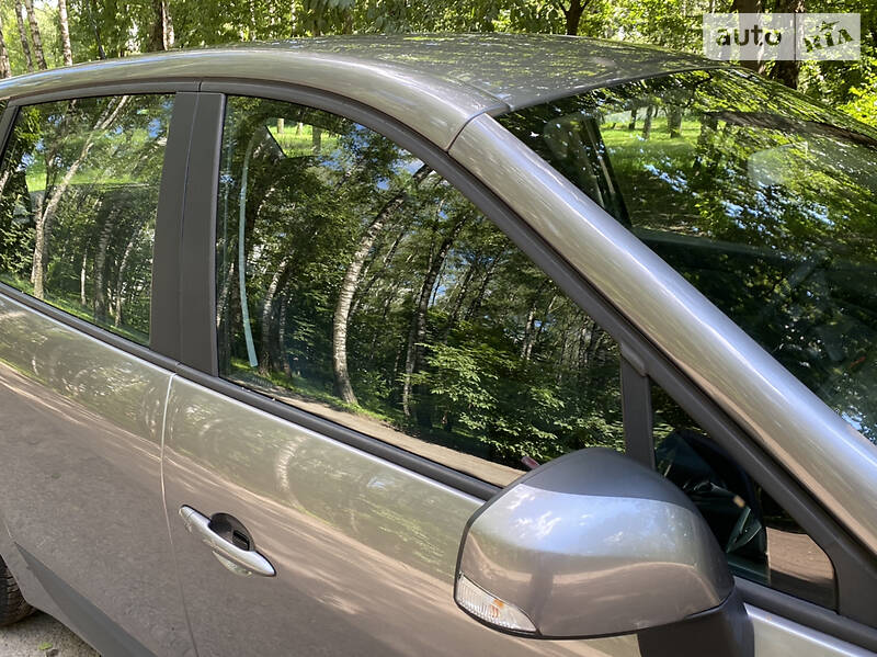 Мінівен Renault Megane Scenic 2009 в Тернополі