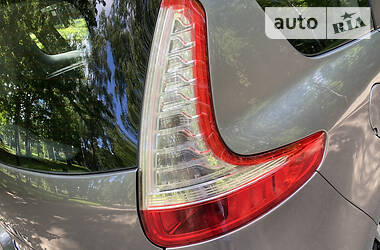 Мінівен Renault Megane Scenic 2009 в 