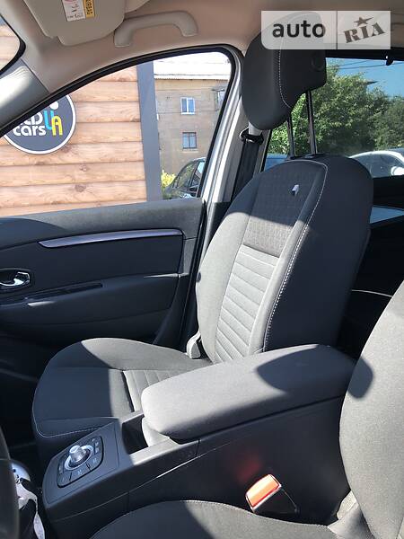 Мінівен Renault Megane Scenic 2015 в Житомирі
