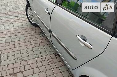 Минивэн Renault Megane Scenic 2005 в 