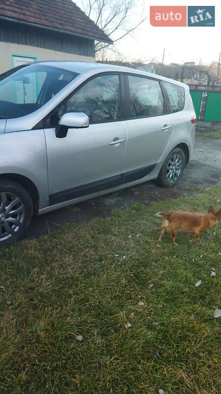 Універсал Renault Megane Scenic 2010 в Борщеві
