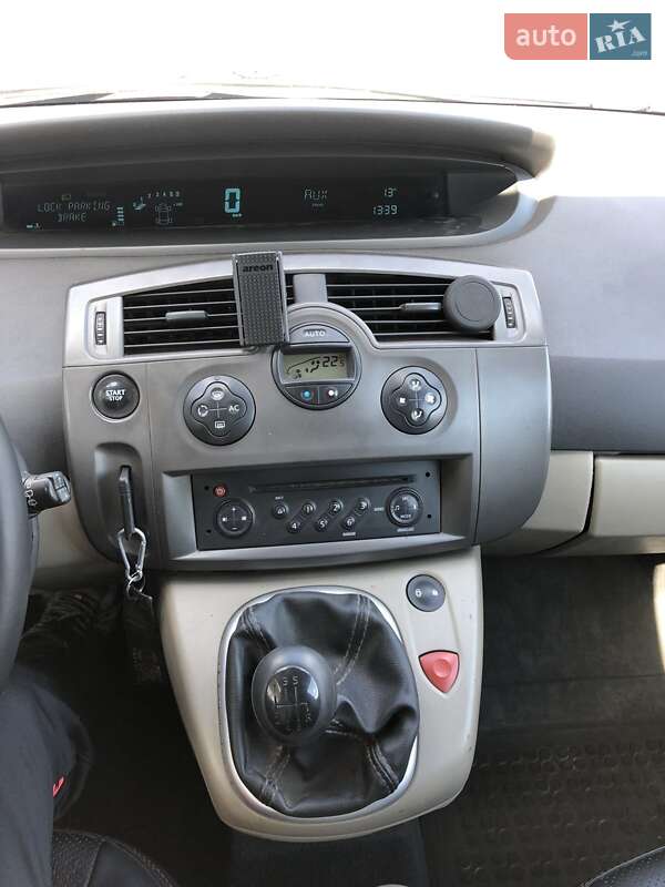 Минивэн Renault Megane Scenic 2007 в Виноградове