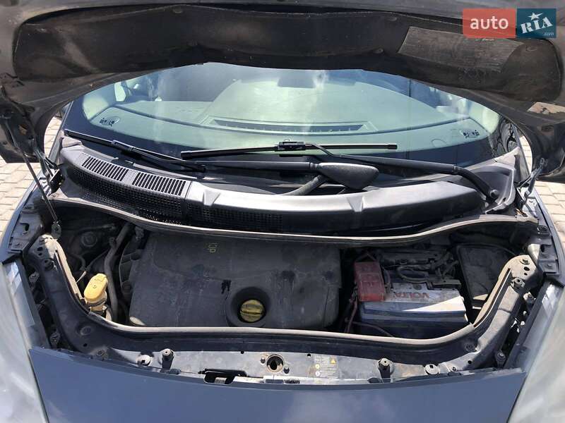 Минивэн Renault Megane Scenic 2007 в Виноградове