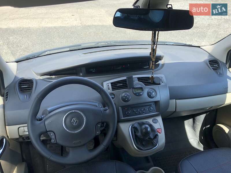 Минивэн Renault Megane Scenic 2007 в Виноградове