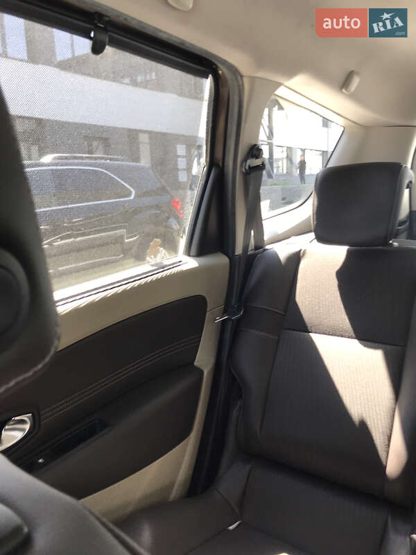 Мінівен Renault Megane Scenic 2010 в Івано-Франківську фото 23 Мінівен Renault Megane Scenic 2010 в Івано-Франківську