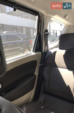 Минивэн Renault Megane Scenic 2010 в 