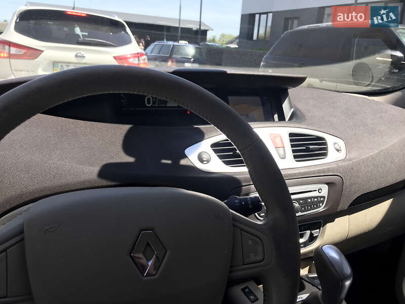 Мінівен Renault Megane Scenic 2010 в Івано-Франківську фото 29 Мінівен Renault Megane Scenic 2010 в Івано-Франківську