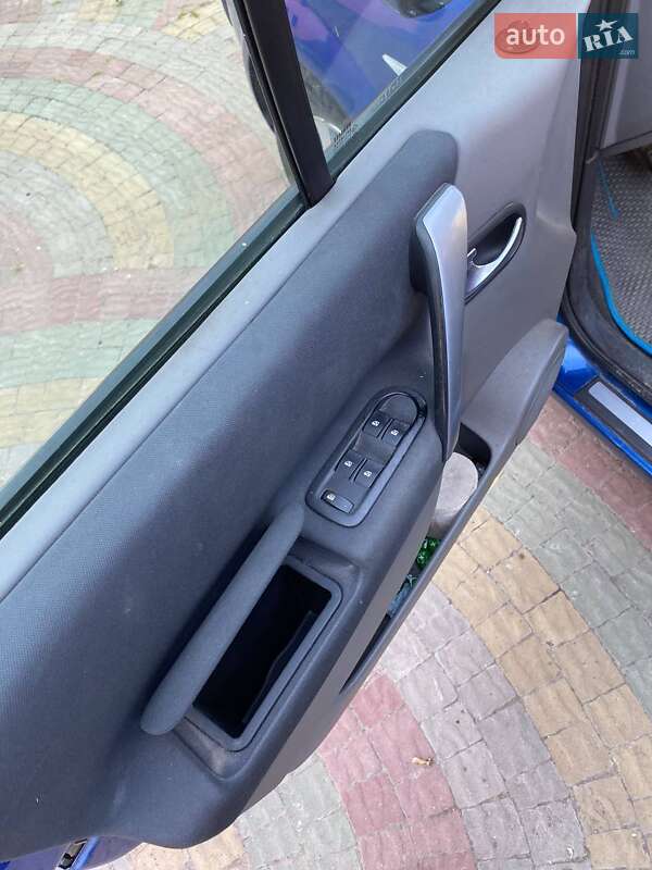 Мінівен Renault Megane Scenic 2007 в Підгайцях фото 8 Мінівен Renault Megane Scenic 2007 в Підгайцях