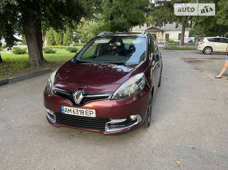 Минивэн Renault Megane Scenic 2015 в Коростышеве