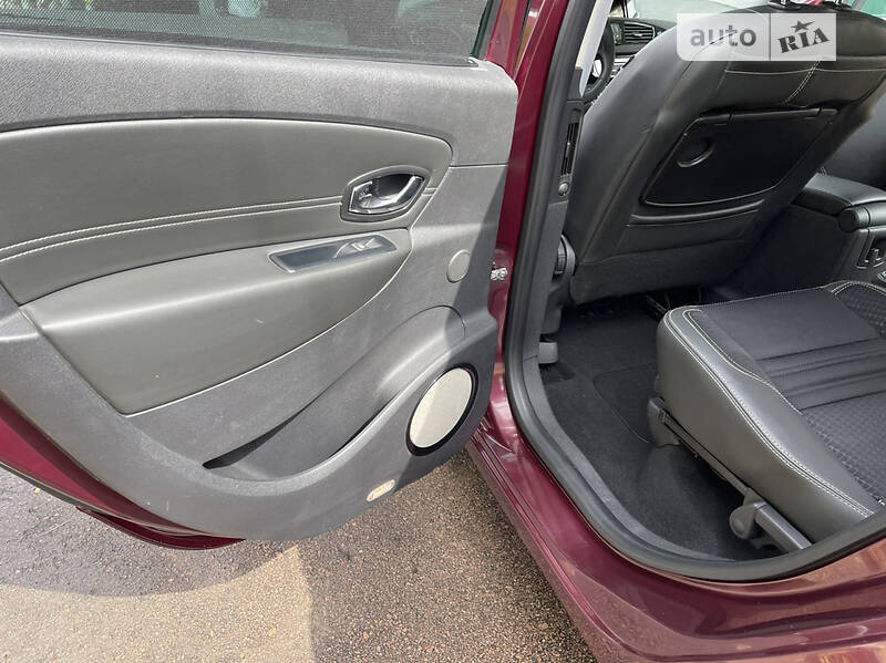 Минивэн Renault Megane Scenic 2015 в Коростышеве