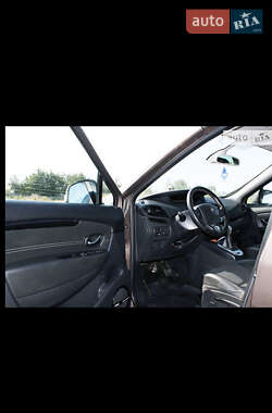 Мінівен Renault Megane Scenic 2013 в 