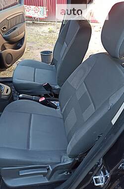 Минивэн Renault Megane Scenic 2011 в 