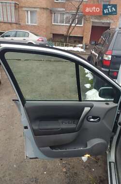 Хэтчбек Renault Megane Scenic 2003 в Сумах