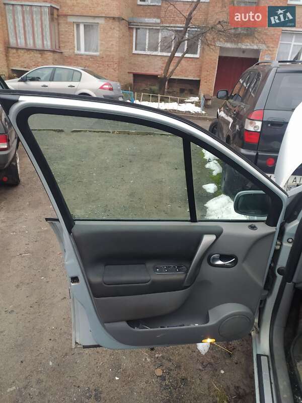 Хетчбек Renault Megane Scenic 2003 в Сумах