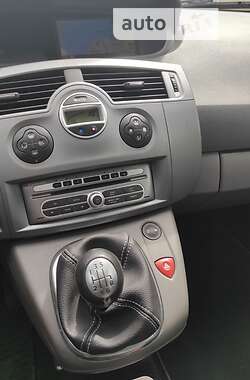 Минивэн Renault Megane Scenic 2009 в 