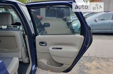 Минивэн Renault Megane Scenic 2005 в 