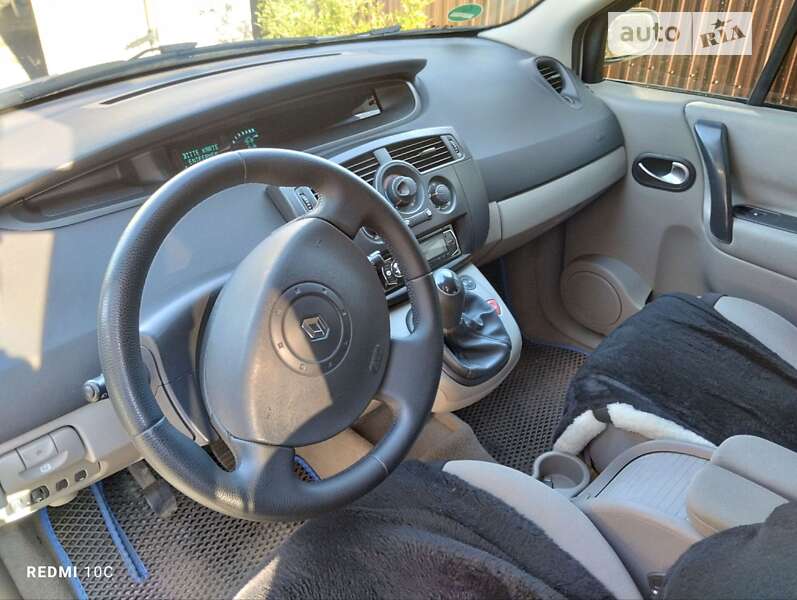 Минивэн Renault Megane Scenic 1999 в Романове