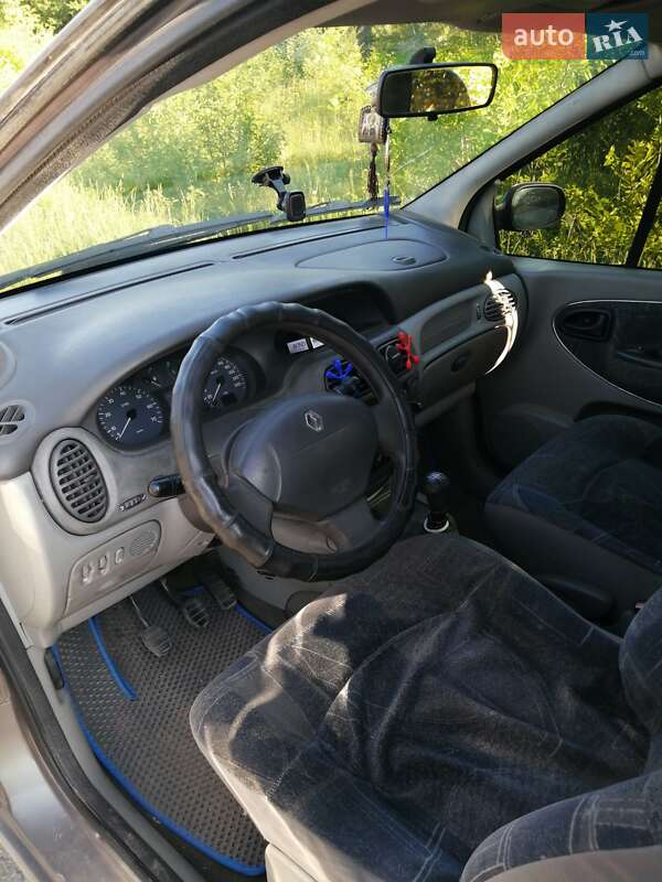 Минивэн Renault Megane Scenic 2001 в Подгайцах