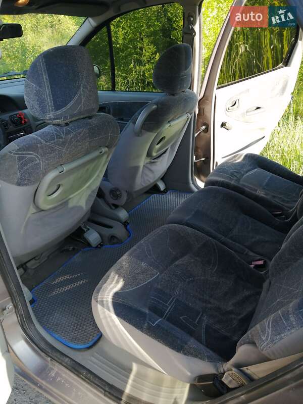 Минивэн Renault Megane Scenic 2001 в Подгайцах