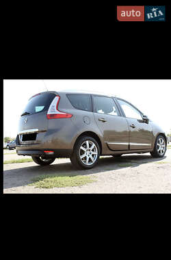 Мінівен Renault Megane Scenic 2013 в 