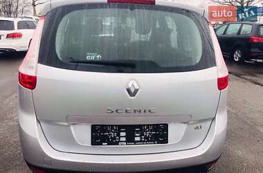 Мінівен Renault Megane Scenic 2015 в 