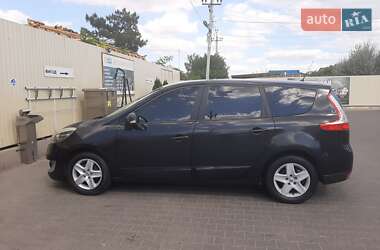 Мінівен Renault Megane Scenic 2012 в 
