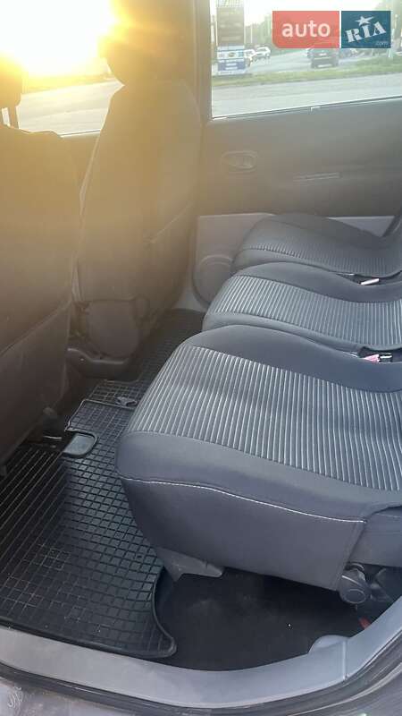 Минивэн Renault Megane Scenic 2005 в Каменец-Подольском