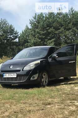 Минивэн Renault Megane Scenic 2010 в Новояворовске