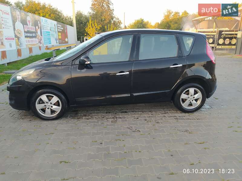 Минивэн Renault Megane Scenic 2010 в Черновцах