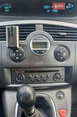 Мінівен Renault Megane Scenic 2003 в Дніпрі