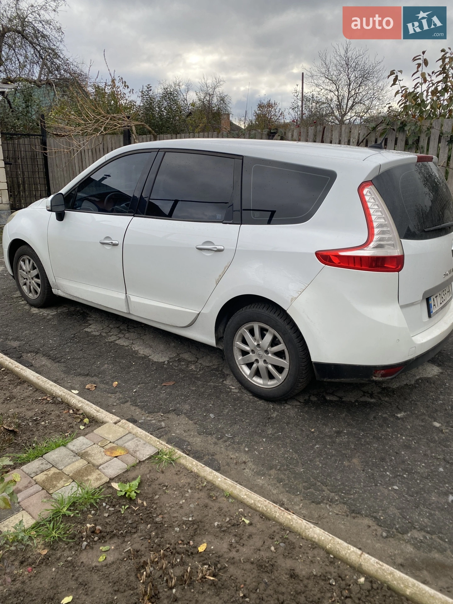 2010 Renault Scenic - мініатюра 2