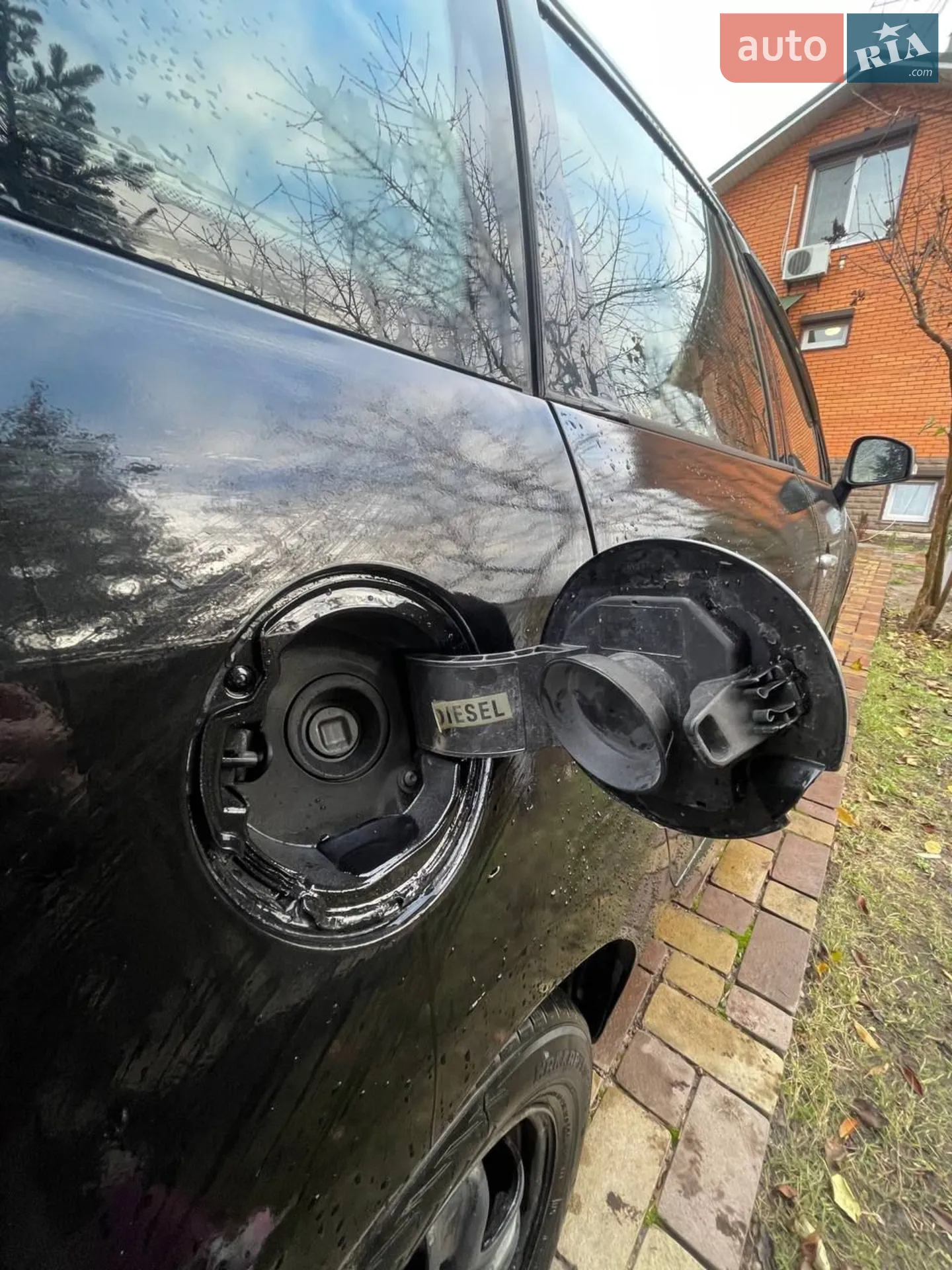 2010 Renault Scenic - мініатюра 2