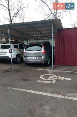 Минивэн Renault Megane Scenic 2016 в Киеве