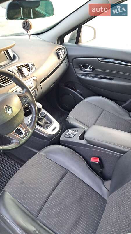 Мінівен Renault Megane Scenic 2013 в Чернівцях