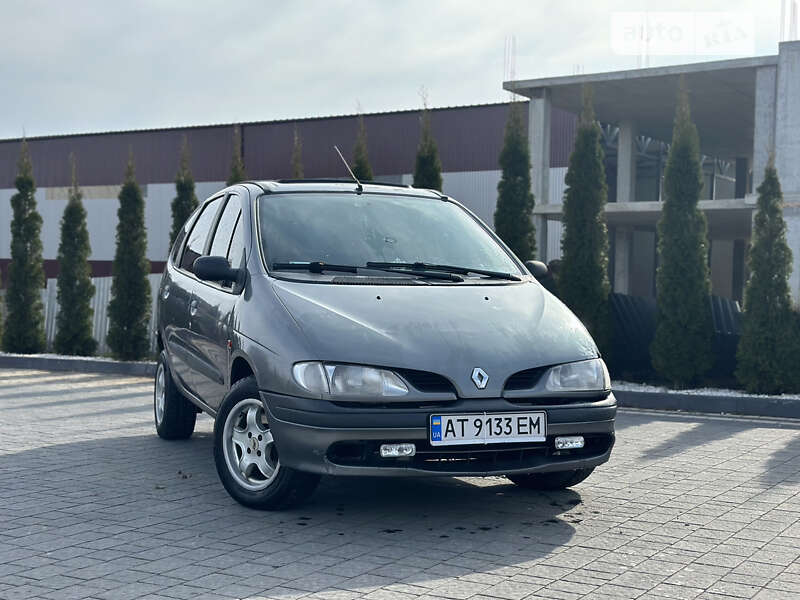 Минивэн Renault Megane Scenic 1999 в Надворной