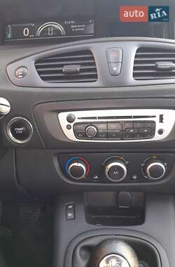 Мінівен Renault Megane Scenic 2016 в 