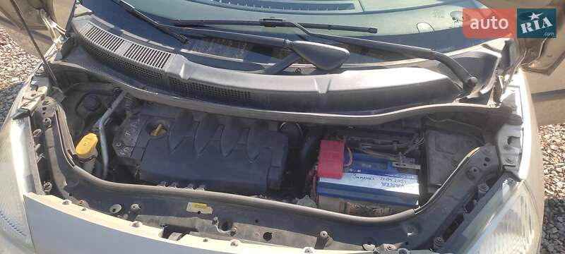 Мінівен Renault Megane Scenic 2006 в Києві